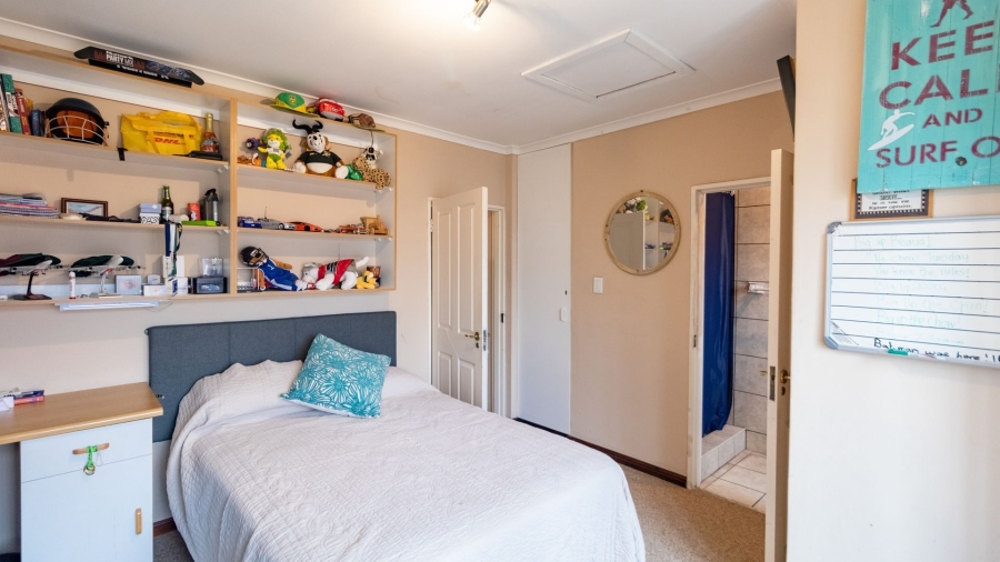 4 Bedroom Property for Sale in Gordons Bay Central Western Cape